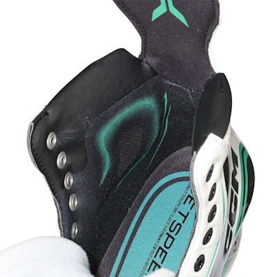  (CCM JetSpeed FT890 Inline Hockey Skates - Intermediate)