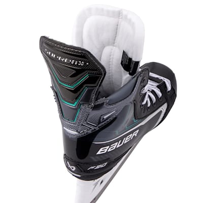  (Bauer Supreme F30 Ice Hockey Skates - Junior)