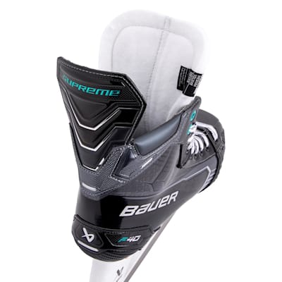  (Bauer Supreme F40 Ice Hockey Skates - Intermediate)