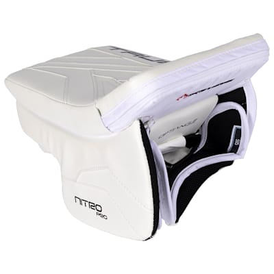  (TRUE Catalyst Nitro Pro Goalie Blocker - Senior)