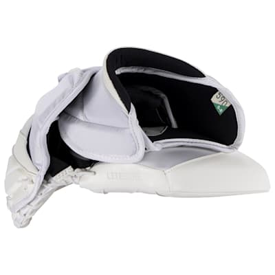  (CCM Tacks Goalie Catch Glove - Intermediate)