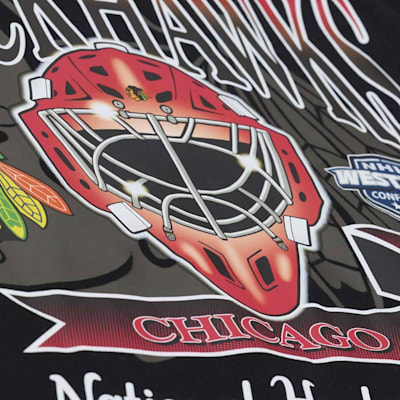  (Mitchell & Ness Street Tee Shirt - Chicago Blackhawks - Adult)