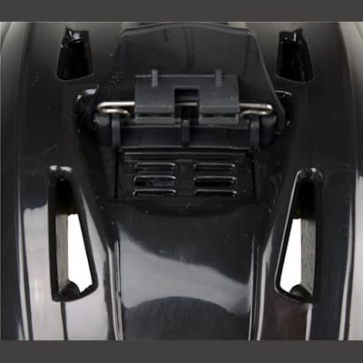 Back Size Adjustment & Vents (Bauer RE-AKT Hockey Helmet)