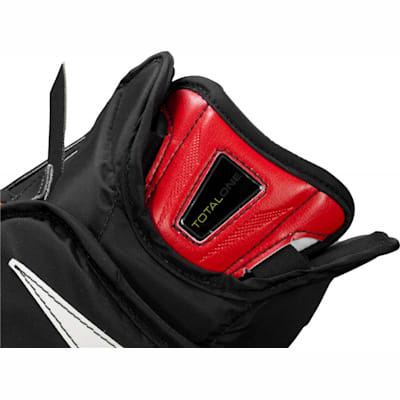 Branding Detail (Bauer Supreme TotalOne Goalie Catch Glove - Senior)